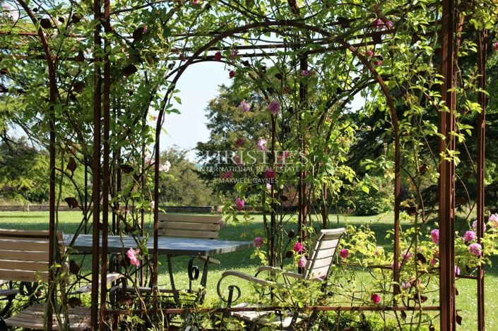 Image No.31-11 Bed House for sale