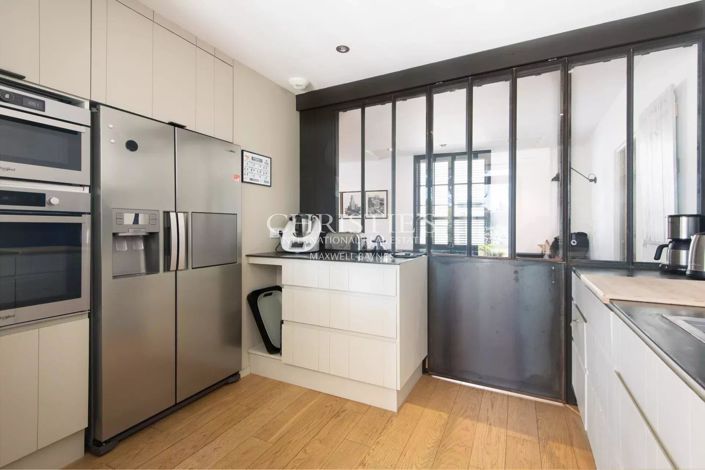 Image No.10-6 Bed House for sale