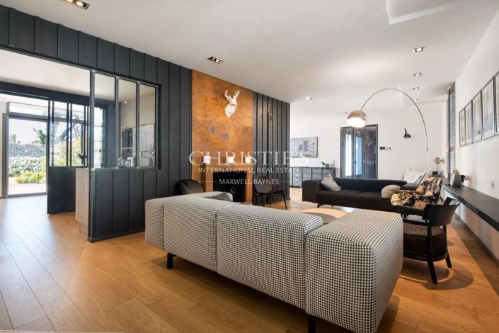 Image No.11-6 Bed House for sale