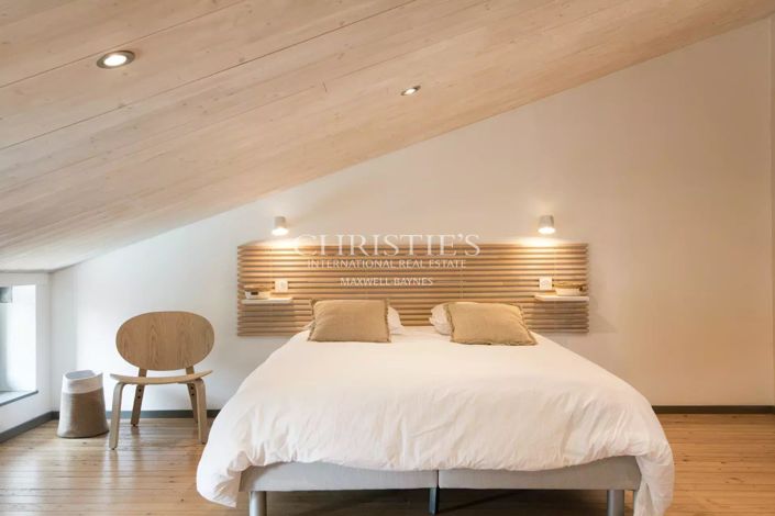 Image No.17-6 Bed House for sale