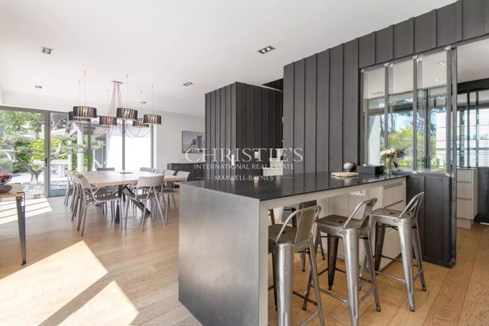 Image No.3-6 Bed House for sale