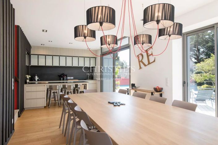 Image No.6-6 Bed House for sale