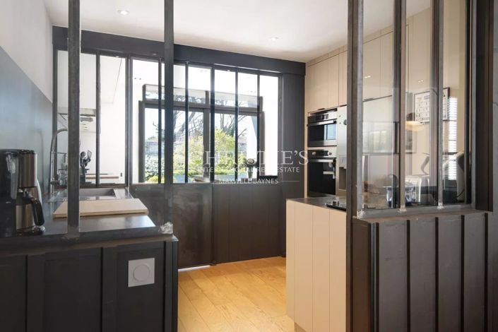 Image No.9-6 Bed House for sale