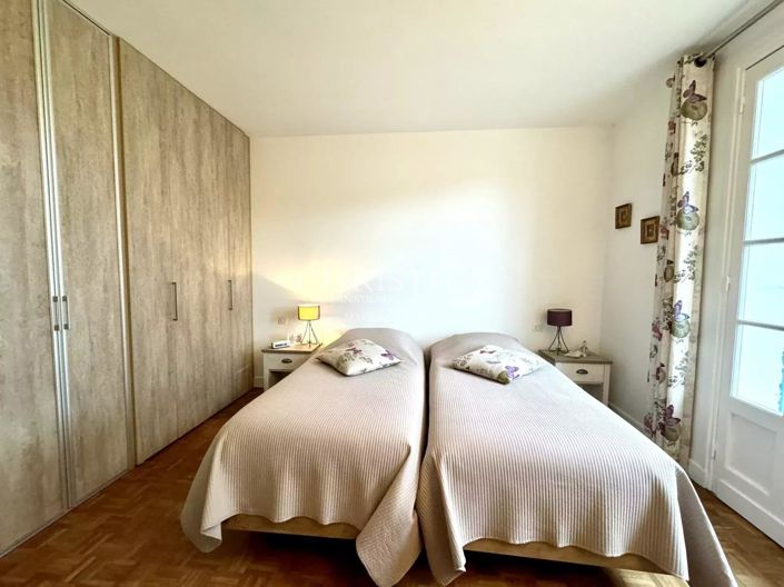 Image No.29-5 Bed House for sale