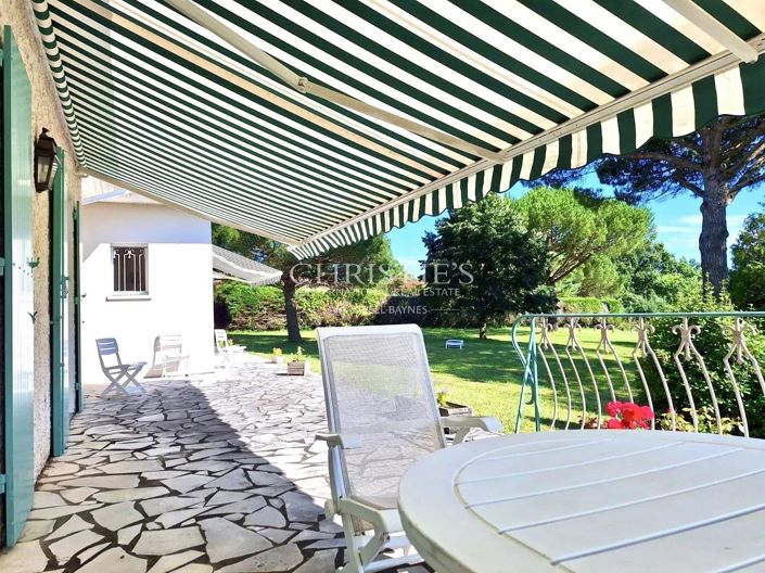 Image No.6-5 Bed House for sale