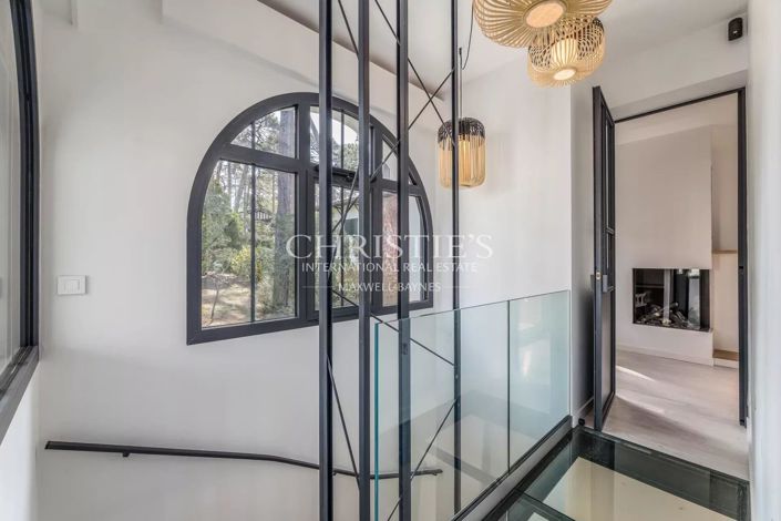 Image No.8-3 Bed House for sale