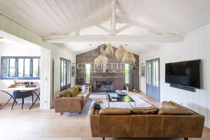 Image No.4-5 Bed House for sale