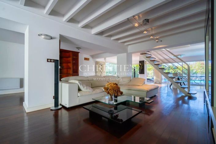 Image No.5-4 Bed House for sale