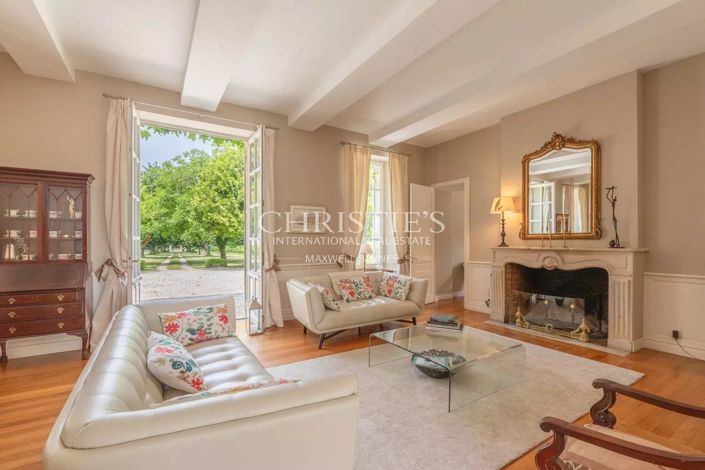 Image No.11-7 Bed House for sale