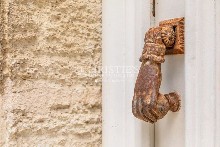 Image No.26-7 Bed House for sale