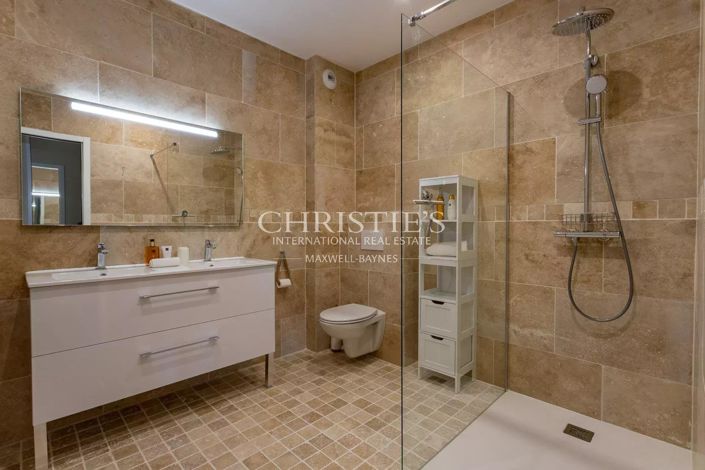 Image No.5-Appartement de 2 chambres à vendre à Gironde