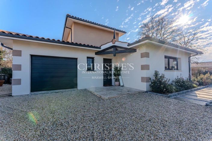 Image No.6-4 Bed House for sale