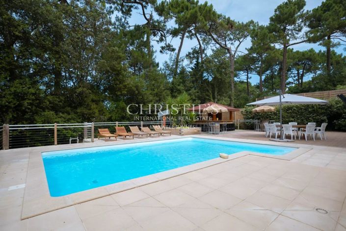 Image No.7-5 Bed House for sale