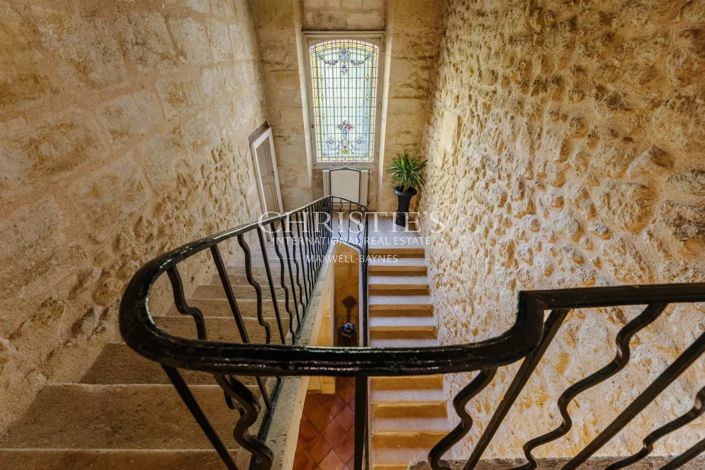 Image No.11-9 Bed House for sale