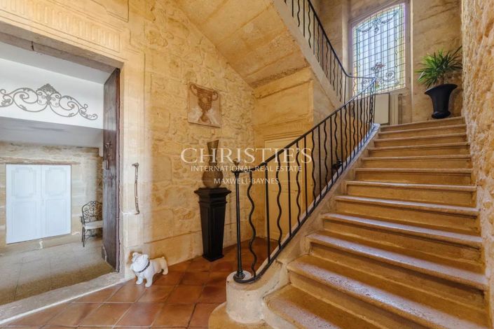 Image No.18-9 Bed House for sale