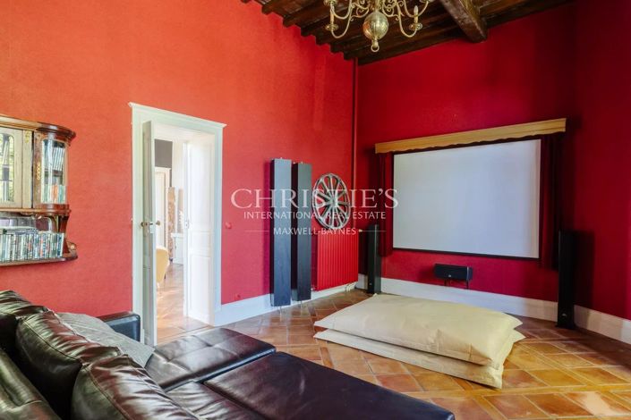 Image No.21-9 Bed House for sale