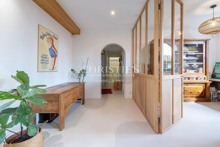 Image No.3-5 Bed House for sale