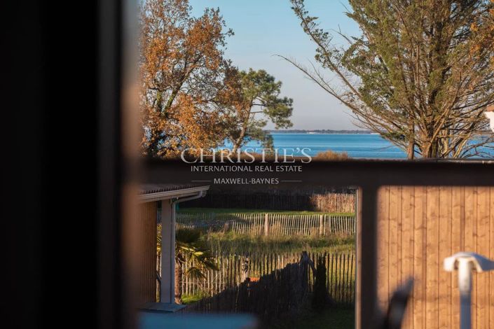 Image No.2-4 Bed House for sale