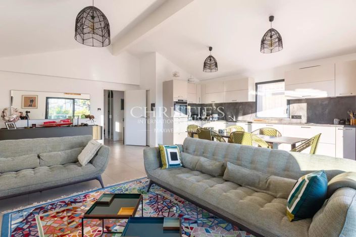 Image No.4-4 Bed House for sale