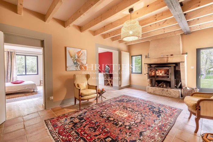 Image No.11-6 Bed House for sale