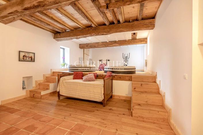 Image No.13-6 Bed House for sale