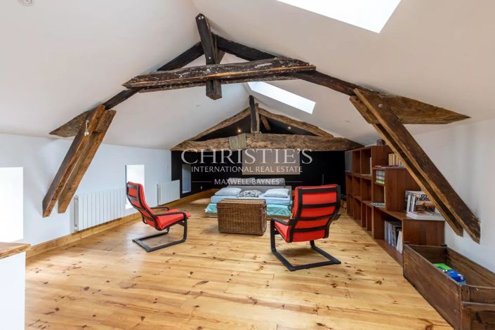 Image No.15-6 Bed House for sale