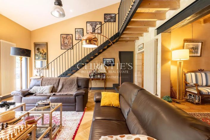 Image No.8-6 Bed House for sale