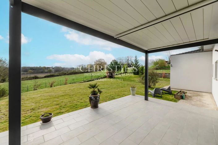 Image No.10-3 Bed House for sale