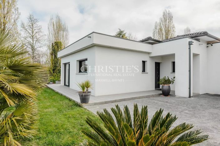 Image No.17-3 Bed House for sale