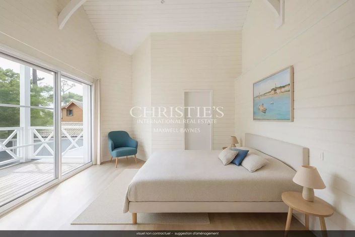 Image No.6-6 Bed House for sale