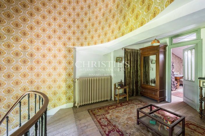 Image No.22-6 Bed House for sale