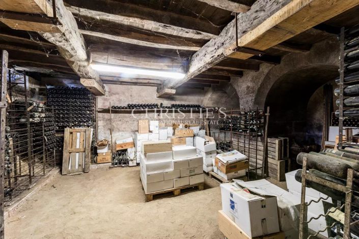 Image No.23-6 Bed House for sale