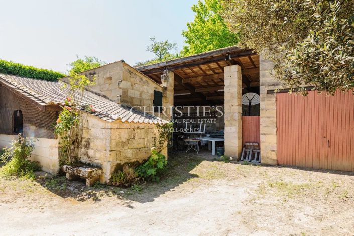 Image No.9-6 Bed House for sale