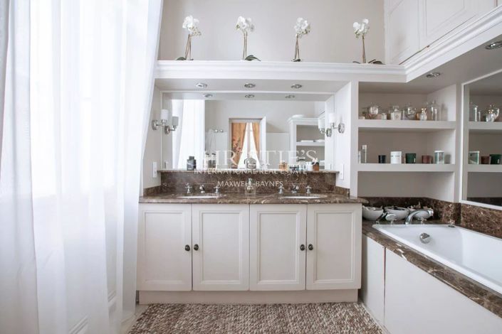 Image No.14-7 Bed House for sale