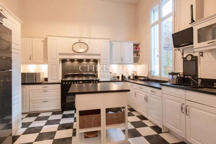 Image No.7-7 Bed House for sale