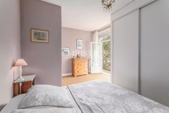 Image No.26-5 Bed House for sale