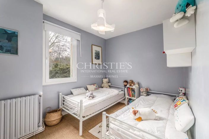 Image No.28-5 Bed House for sale