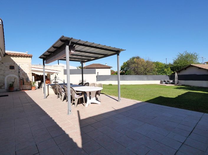 Image No.2-6 Bed House for sale