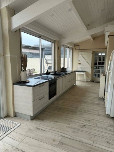 Image No.4-6 Bed House for sale