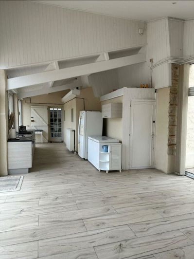 Image No.6-6 Bed House for sale