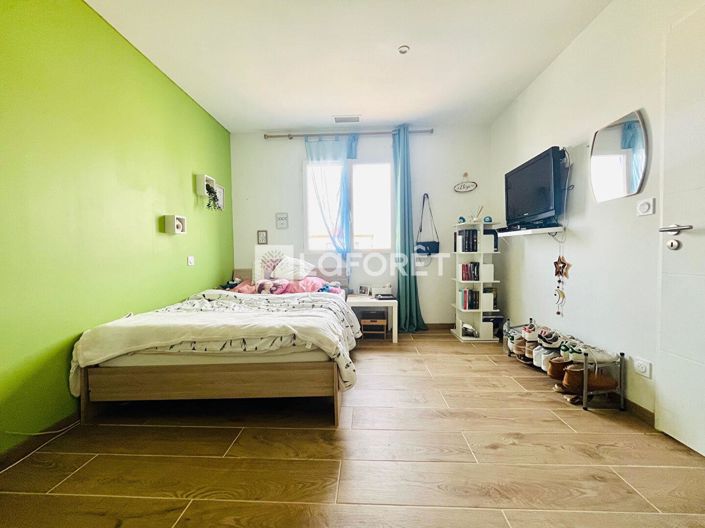 Image No.6-3 Bed House for sale