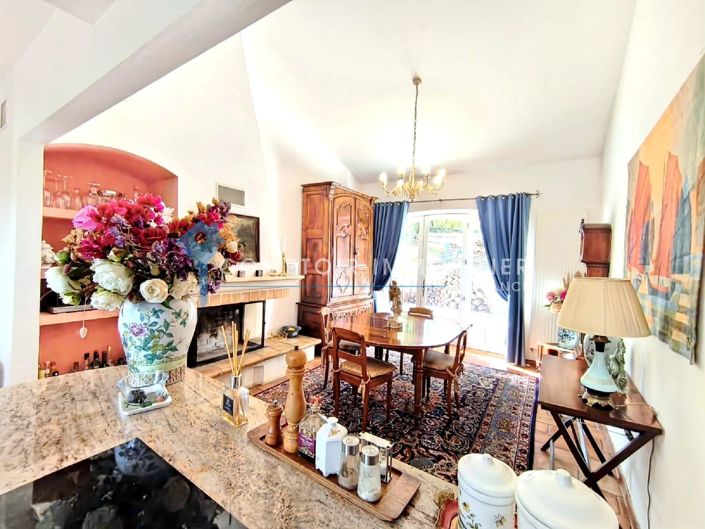 Image No.6-4 Bed House for sale