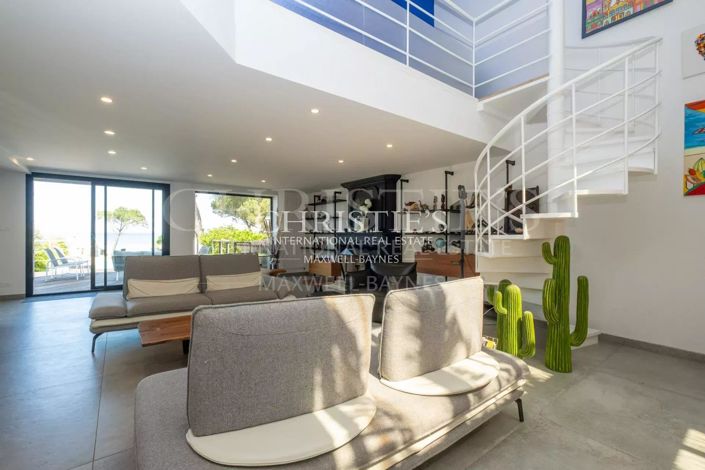 Image No.6-4 Bed House for sale