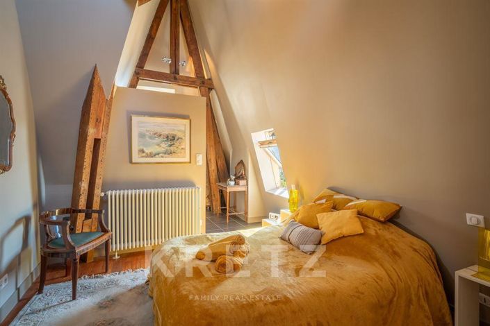 Image No.10-6 Bed House for sale