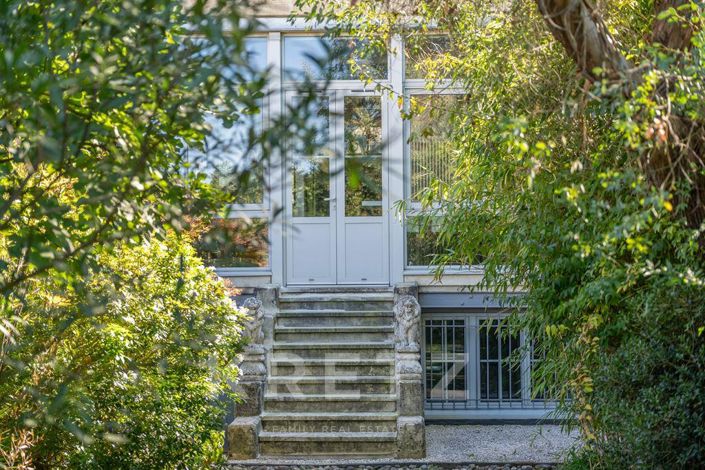 Image No.14-6 Bed House for sale