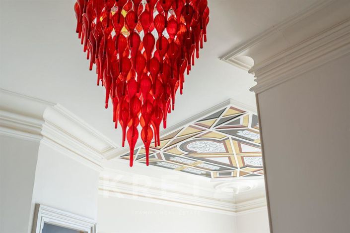 Image No.3-6 Bed House for sale