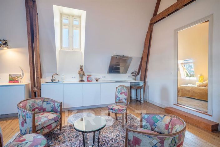 Image No.9-6 Bed House for sale