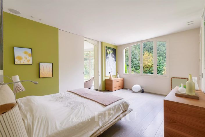 Image No.15-6 Bed House for sale