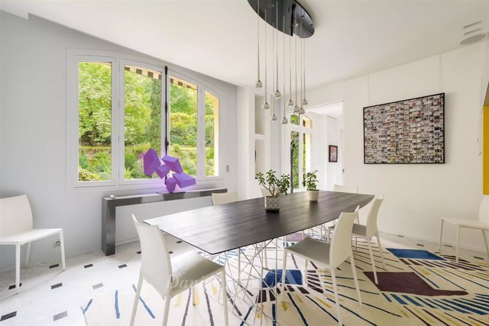 Image No.17-6 Bed House for sale