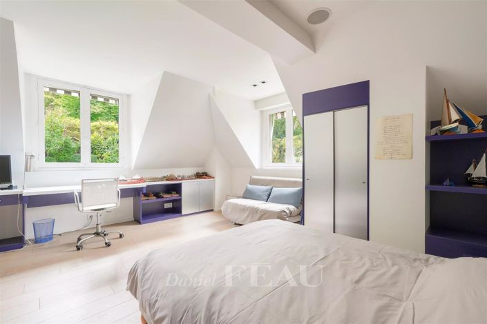 Image No.29-6 Bed House for sale